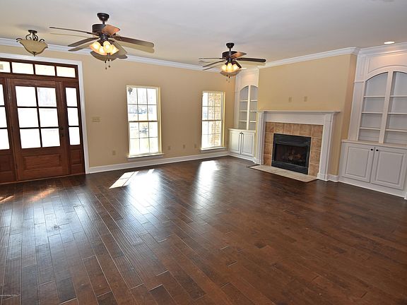 2nd image of 3426 E Woodland
