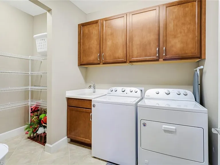 7567 Winding Cypress Dr — Photo 18