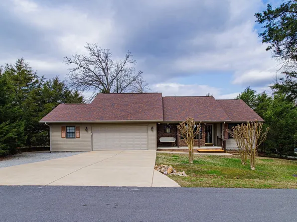 110 Lake Forest Cir, Bull Shoals, AR 72619