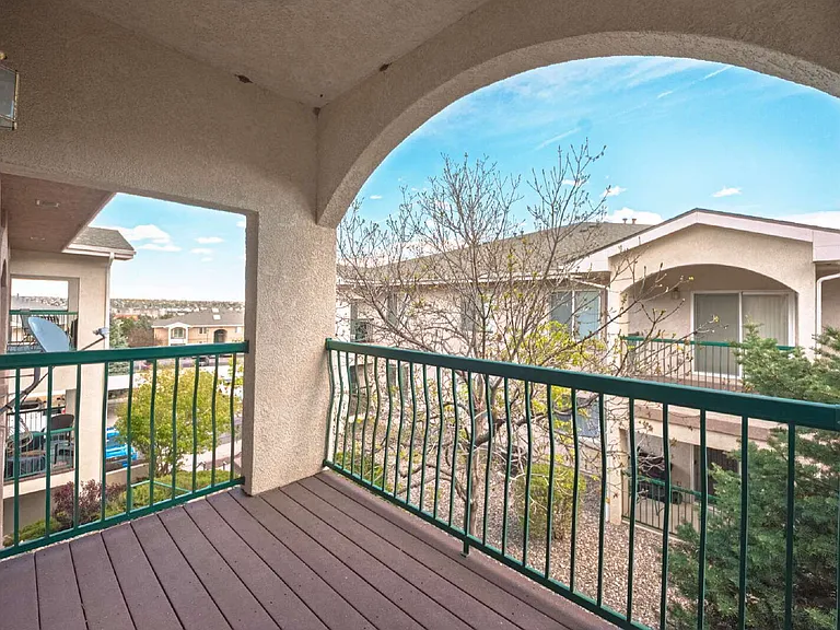 3080 Mandalay Grv #7 — Photo 3