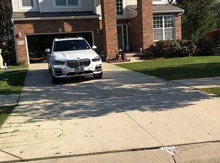 47020 Gloede Rd, Macomb, MI 48044