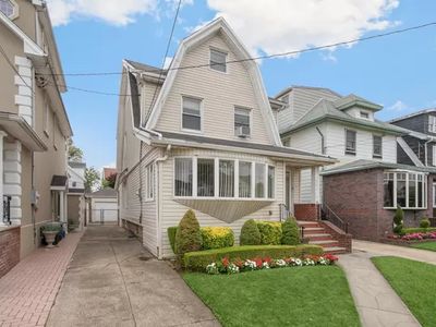 1772 Marine Pkwy, Brooklyn, NY, 11234