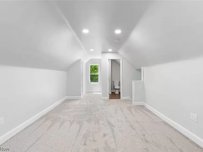 2954 Kensington Rd — Photo 23