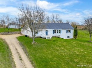 7689 Perry Dr, Delton, MI 49046