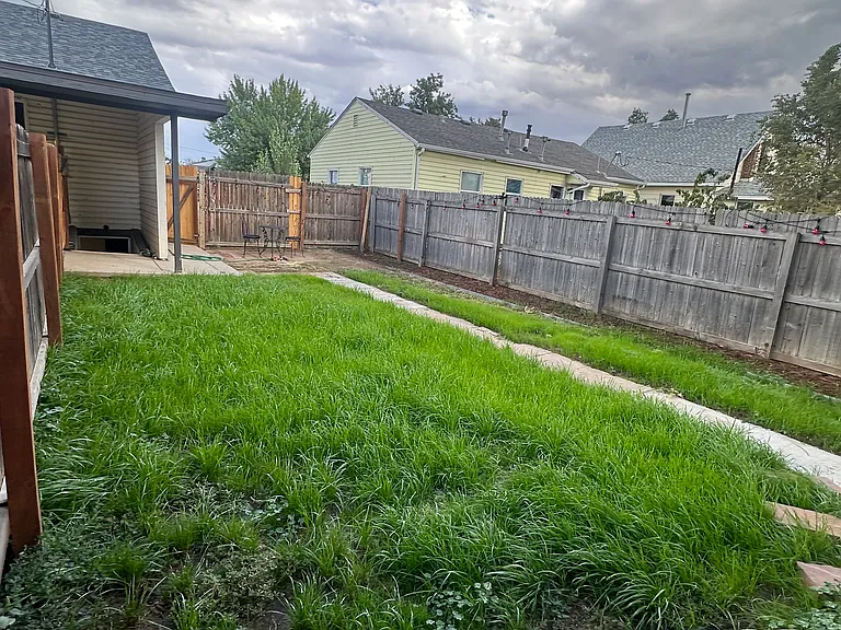 189 N 6th Ave — Photo 11