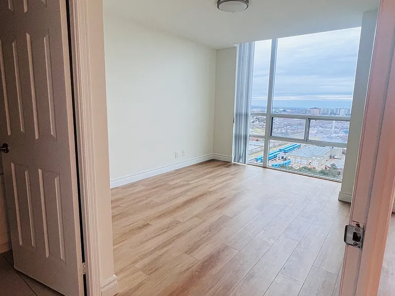 68 Grangeway Ave — Photo 11