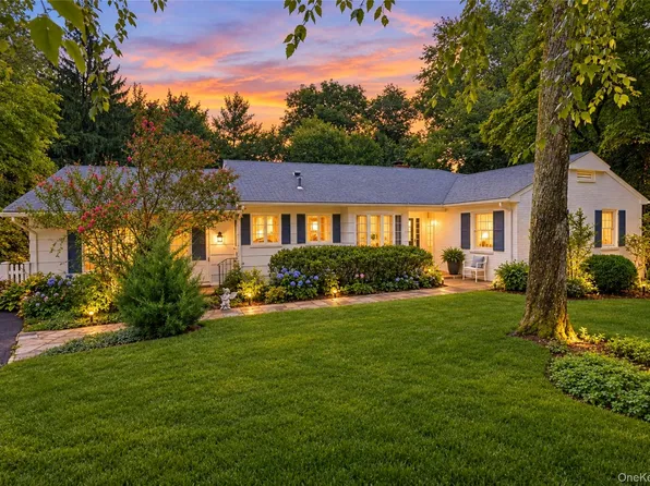 12 E Wheeler Place E, West Nyack, NY 10994
