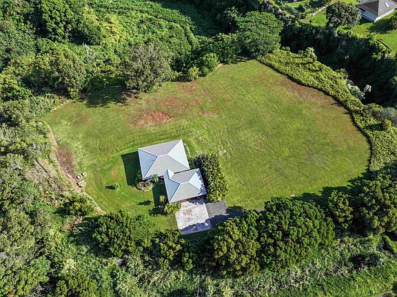 3rd image of 49 Leleaka Pl