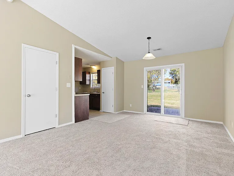 7381 E Suncrest Ct — Photo 11