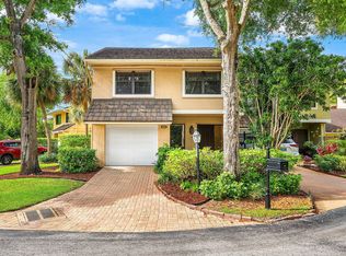 5664 Santiago Circle, Boca Raton, FL 33433