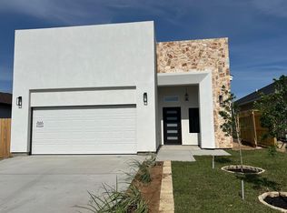 1417 Los Estribos Dr, Laredo, TX 78043