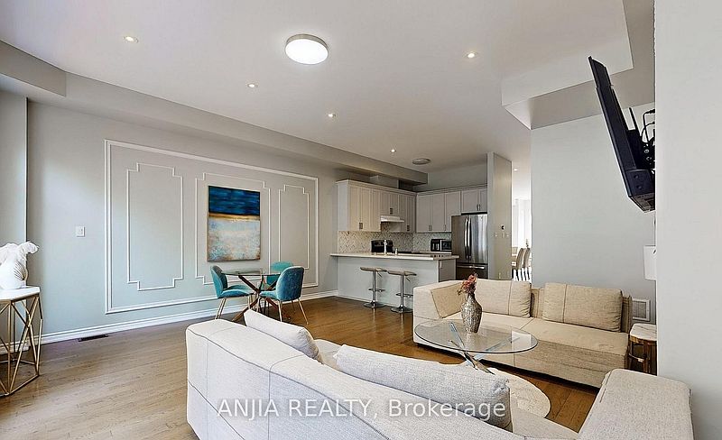 Richmond Hill Townhouse for rent - 4 Bedrooms — photo 8
