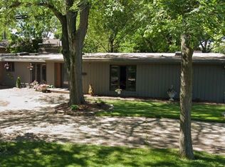 2535 E Willow Dr, Decatur, IL 62521