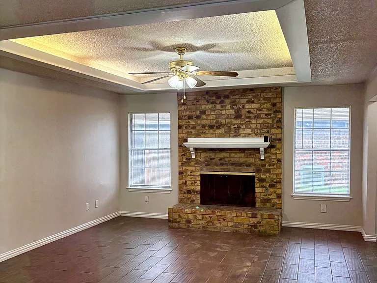 3008 Townbluff Dr — Photo 4