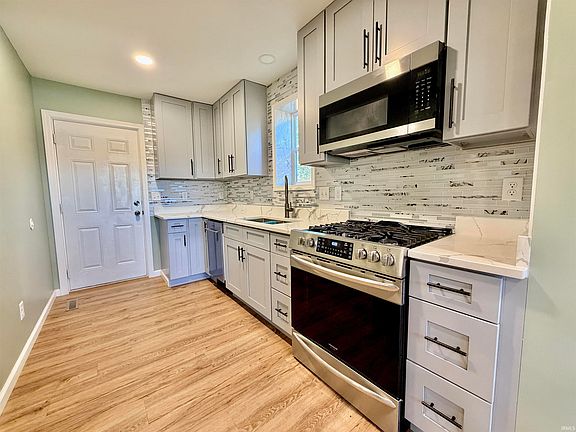 5th image of 1207 E Eichel Ave