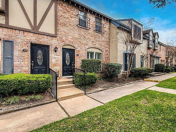 2nd image of 14711 Barryknoll Ln APT 40