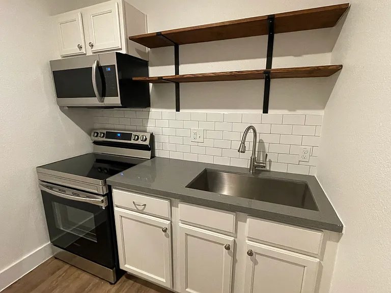 1448 Pearson St #2 — Photo 10