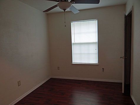 5th image of 1802 Emily Dr