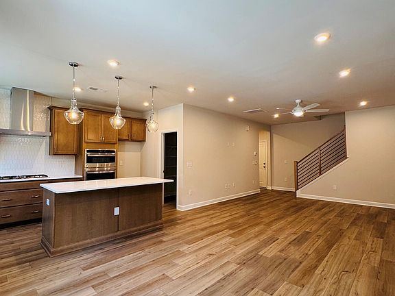 2nd image of 604 Brackenberry Aly