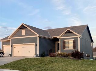 1615 March Ln, Raymore, MO 64083