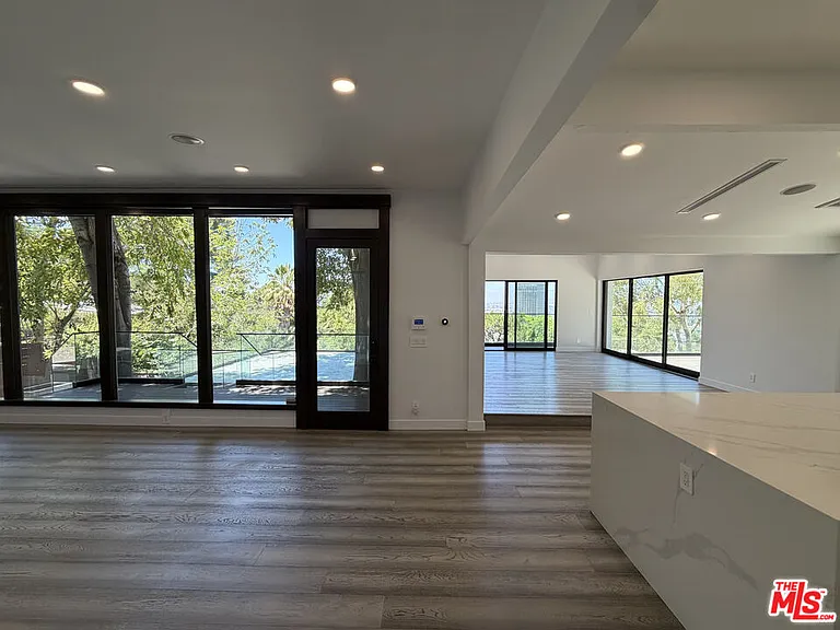 3565 Multiview Dr — Photo 9