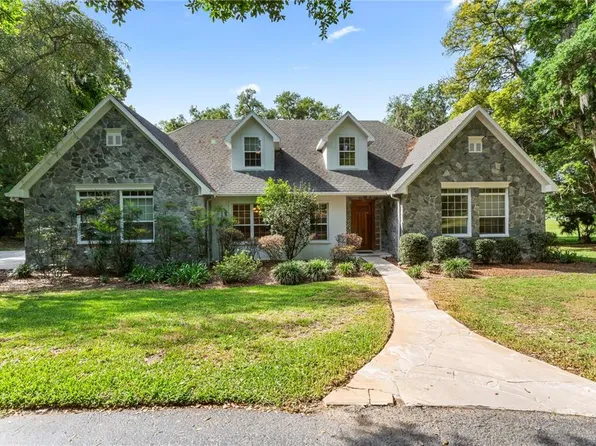 14101 Grandeur Way, Dade City, FL 33525