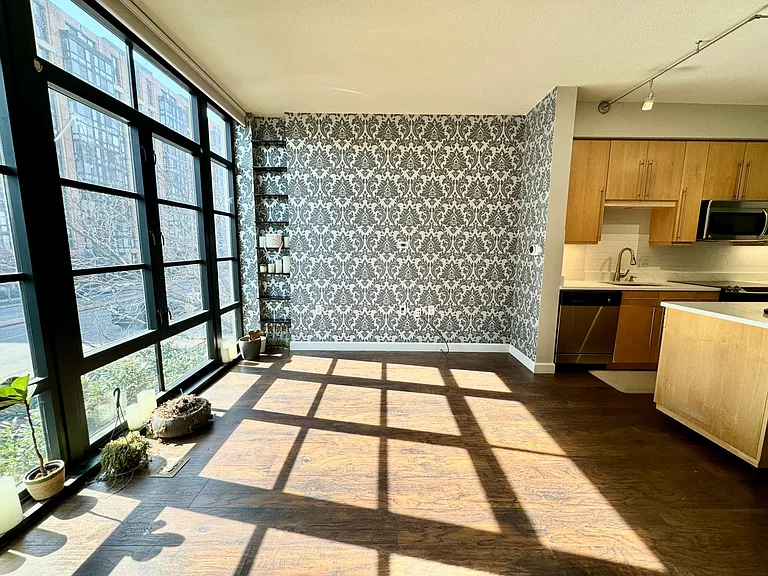 437 New York Ave NW #204 — Photo 7