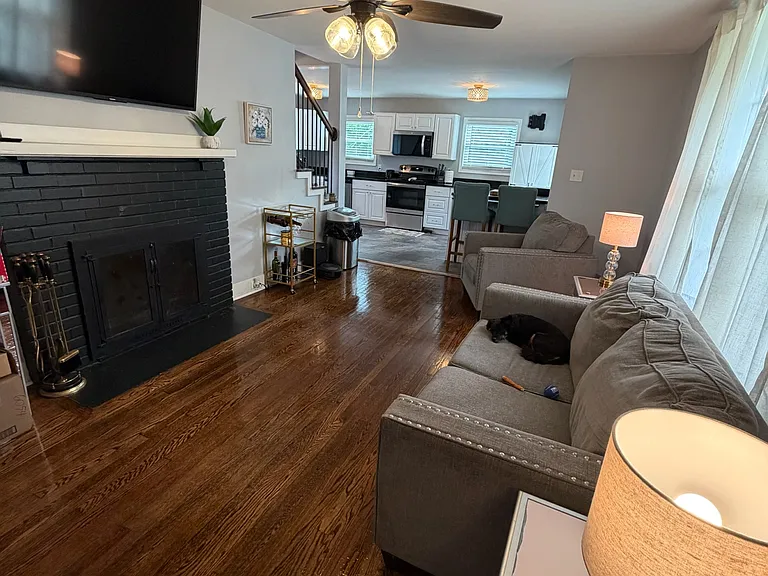 258 E Moody Ave — Photo 54