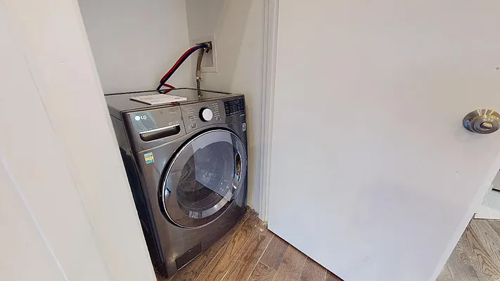 Rented by Metro Garden Realty NYC | media 41