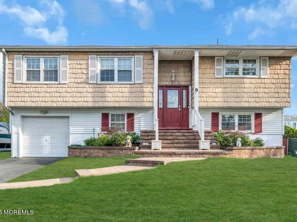 8 Ennis Drive, Hazlet, NJ 07730