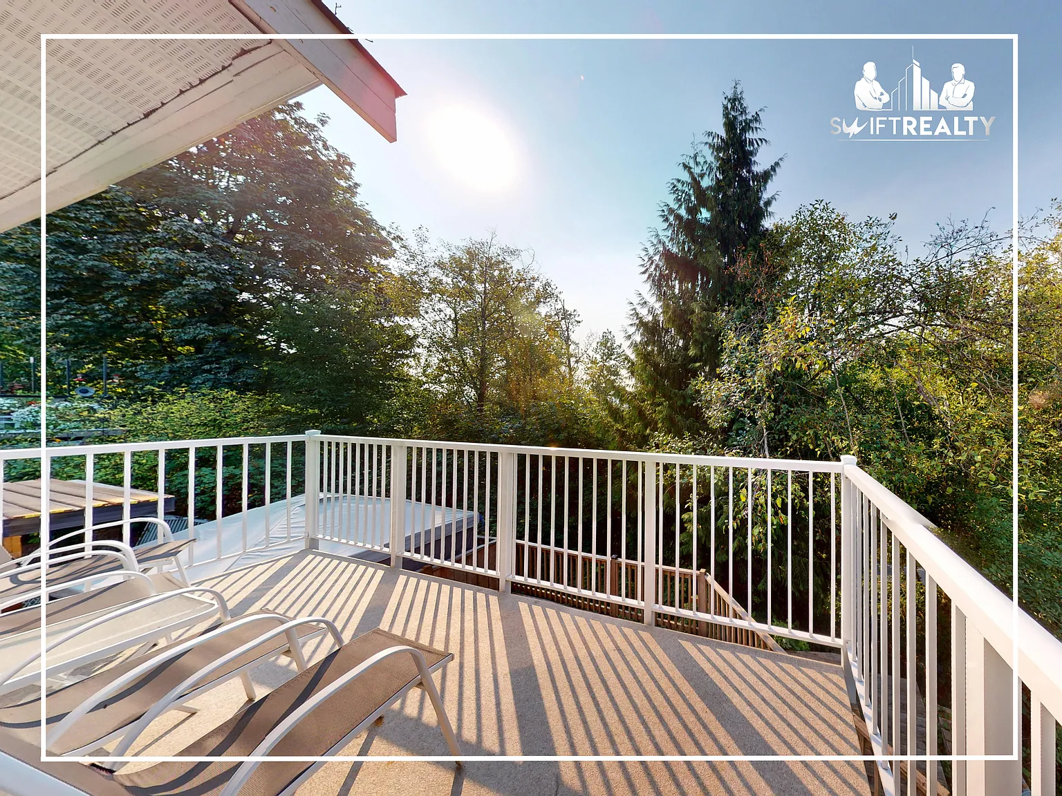 Well-maintained 3 Bed, 4 Half/Full Bath Half Duplex in Port Coquitlam! — Photo 3