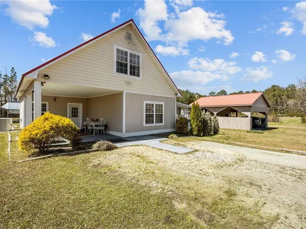 828 Chair Factory Rd, Nakina, NC 28455