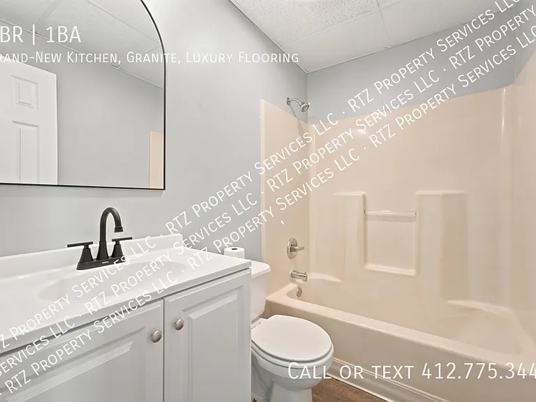 801 Vine St #1 — Photo 2