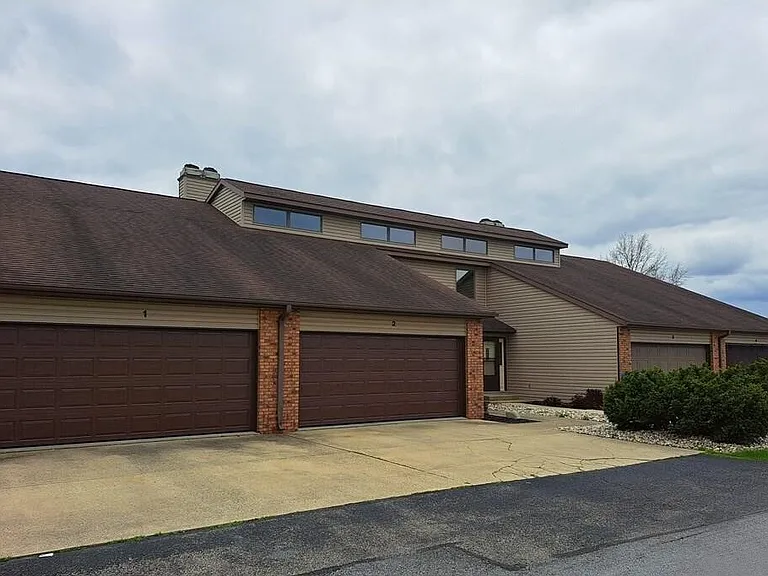 10436 Township Highway 17 #J — Photo 1