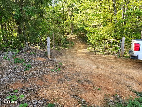 3rd image of 277 County Road 408