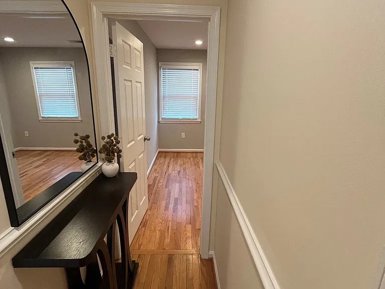 9335 Kings Post Ct — Photo 2