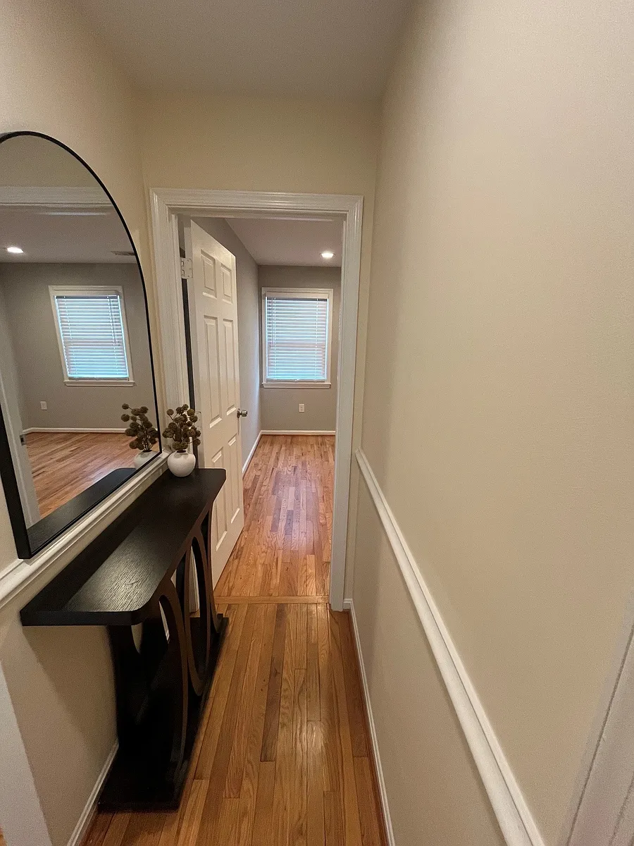 Building Photo - 9335 Kings Post Ct