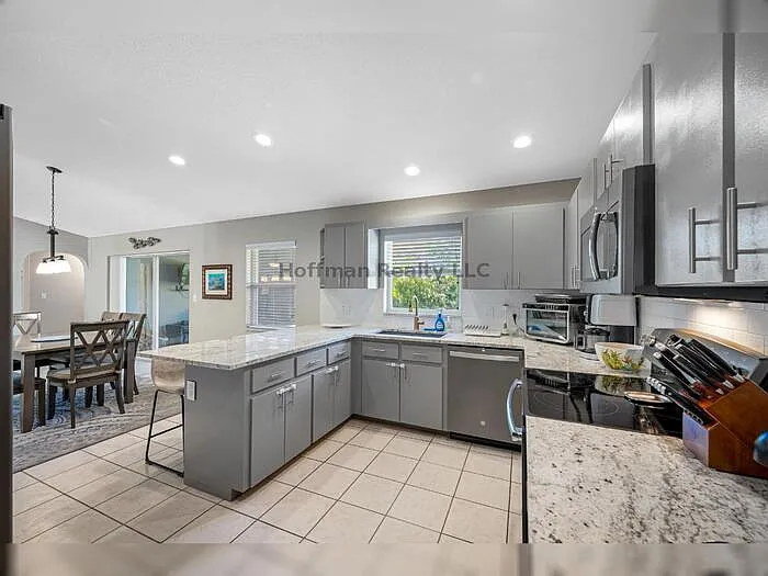 1632 Windsor Pl — Photo 11