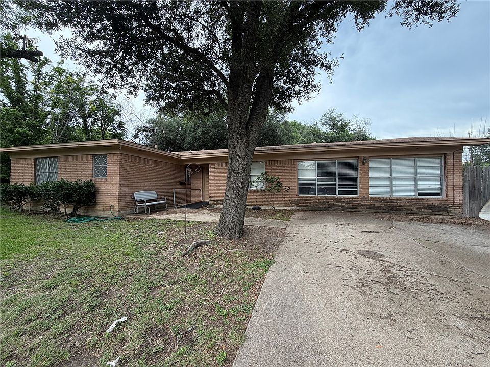 1st image of 120 E Dawn Dr