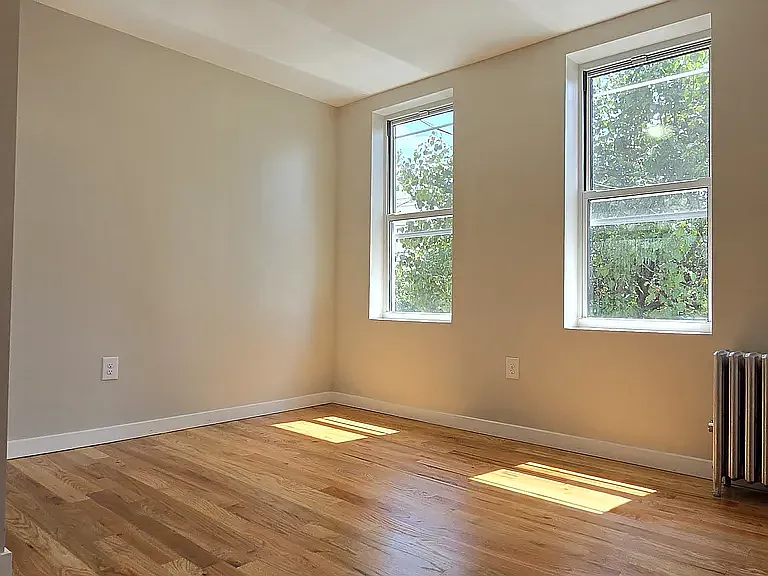 6002 Broadway #2 — Photo 3