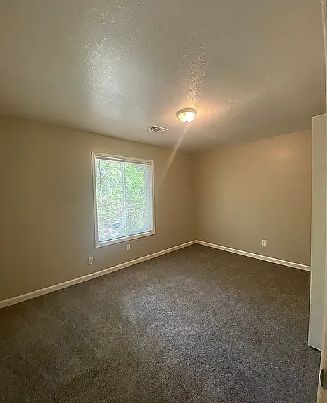 2644 Dorian Dr #C — Photo 12