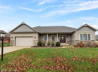 2753 Vivante Dr, Valparaiso, IN 46385