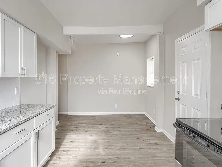 301 Benton Blvd #3 — Photo 8
