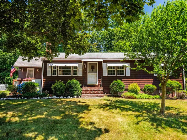 19 Budron Avenue, Salem, NH 03079