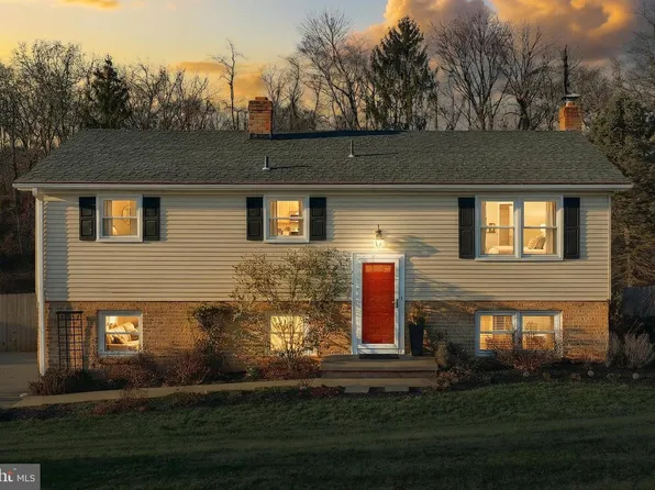 516 Gary Dr, Dallastown, PA 17313