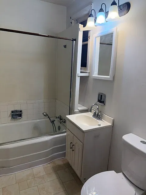 615 West 12th Street Apt #1 - 1 — Photo 4