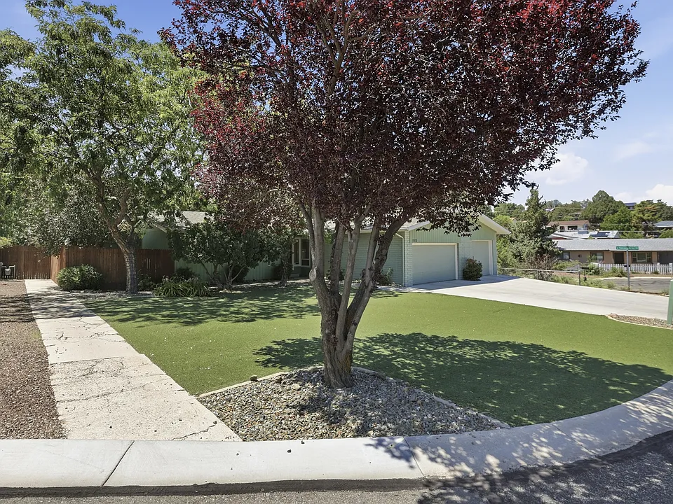 1978 Catalpa Cir