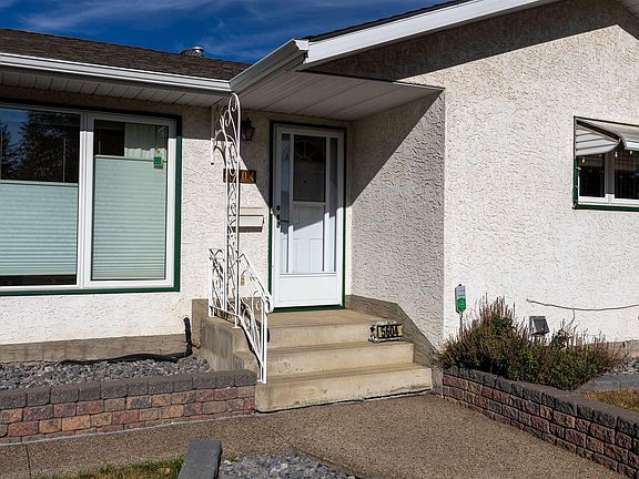 3rd image of 5604 94a Ave NW
