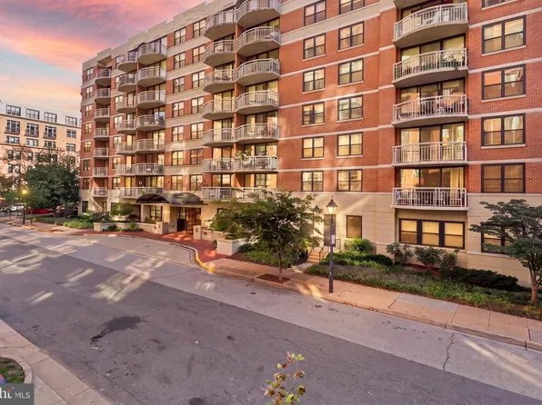 1200 Braddock Pl APT 206, Alexandria, VA 22314