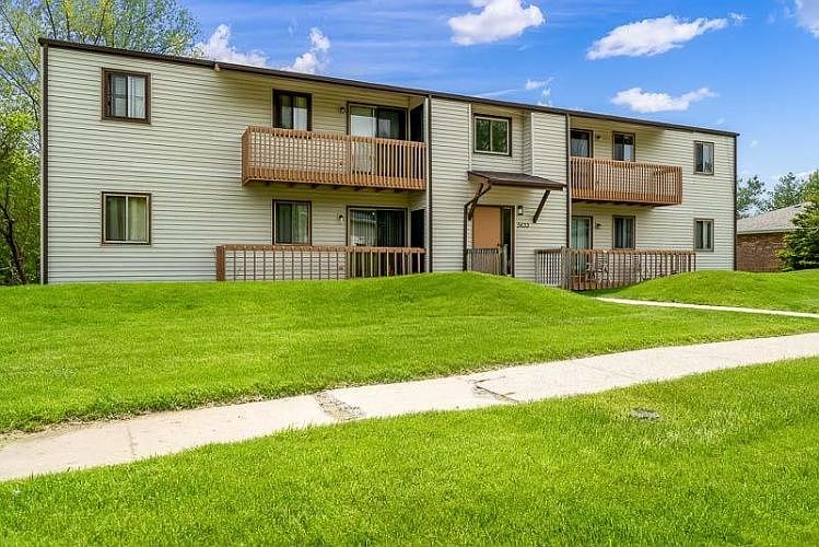 1st image of 5633 Whispering Way #8